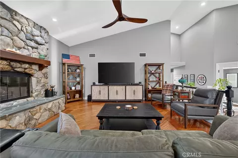 Living - 26955 Corte Cristal, Temecula, CA 92590 photo 2 of 2