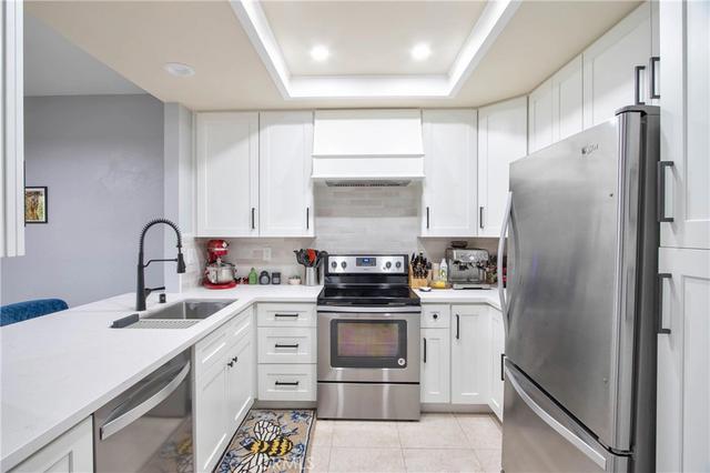 926 Lupine Hills Dr #15, Vista, CA 92081