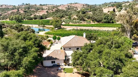 2424 Gird Rd, Fallbrook, CA 92028