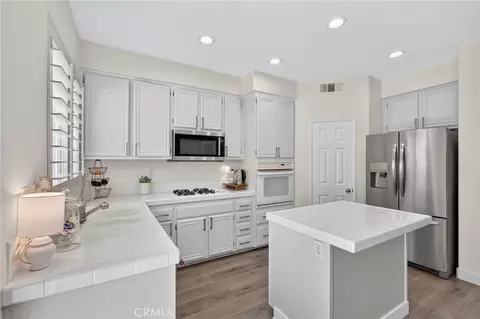 Kitchen - 41211 Pine Tree, Temecula, CA 92591 photo 2 of 2