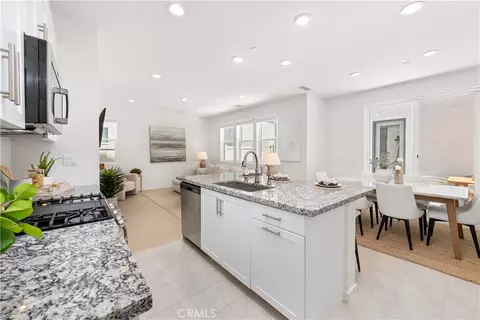 Kitchen - 32407 Brunello Way, Temecula, CA 92591 photo 4 of 7