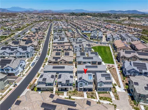 View/Area - 32407 Brunello Way, Temecula, CA 92591 photo 2 of 15