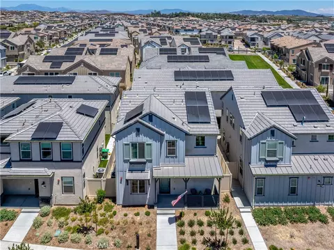 View/Area - 32407 Brunello Way, Temecula, CA 92591 photo 1 of 15
