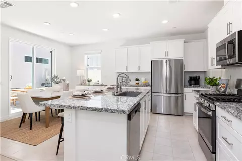 Kitchen - 32407 Brunello Way, Temecula, CA 92591 photo 1 of 7