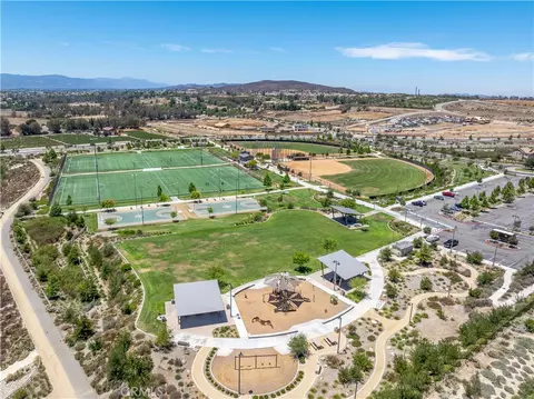 View/Area - 32407 Brunello Way, Temecula, CA 92591 photo 3 of 15