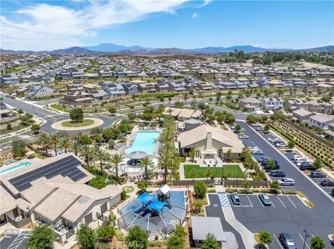 View/Area - 32407 Brunello Way, Temecula, CA 92591 photo 4 of 15