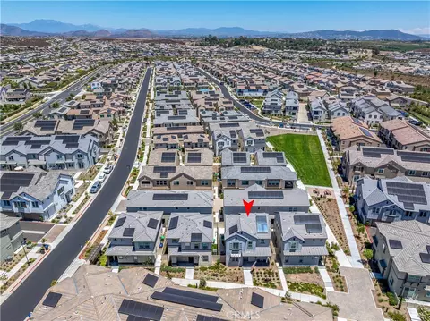 View/Area - 32407 Brunello Way, Temecula, CA 92591 photo 2 of 15