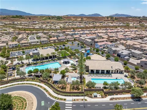 View/Area - 32407 Brunello Way, Temecula, CA 92591 photo 7 of 15
