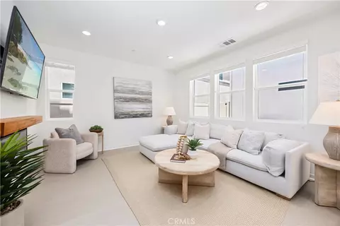 Living - 32407 Brunello Way, Temecula, CA 92591 photo 1 of 1