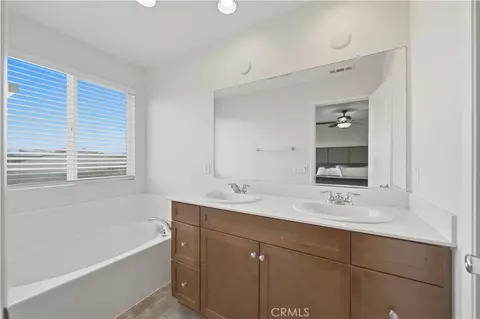 Bath - 3439 Joshua Tree Ct, Perris, CA 92570 photo 1 of 1