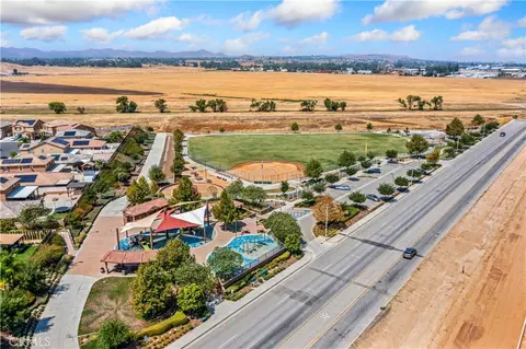View/Area - 3439 Joshua Tree Ct, Perris, CA 92570 photo 7 of 9