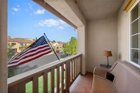Exterior - 45211 Willowick St, Temecula, CA 92592 photo 4 of 11