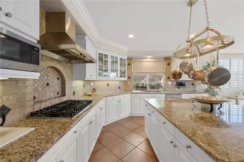 Kitchen - 45211 Willowick St, Temecula, CA 92592 photo 5 of 5