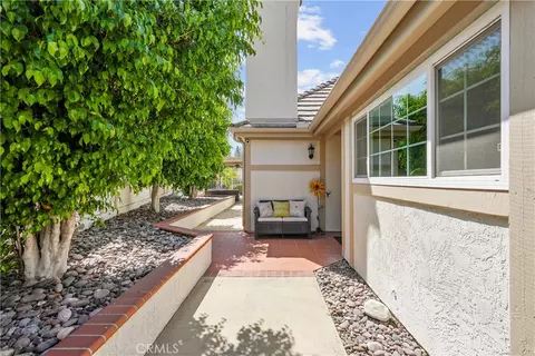 Exterior - 2186 Eiffel Cir, Upland, CA 91784 photo 8 of 11