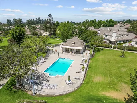 View/Area - 2186 Eiffel Cir, Upland, CA 91784 photo 2 of 7