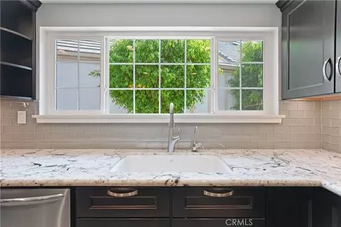 Kitchen - 2186 Eiffel Cir, Upland, CA 91784 photo 4 of 5