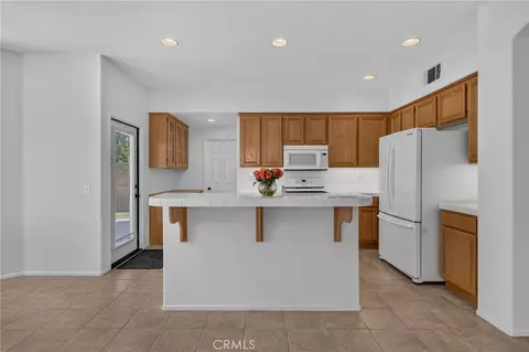 Kitchen - 39977 Chalon Ct, Temecula, CA 92591 photo 3 of 3