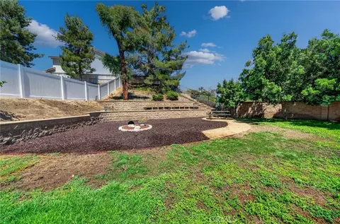 Exterior - 39977 Chalon Ct, Temecula, CA 92591 photo 4 of 11