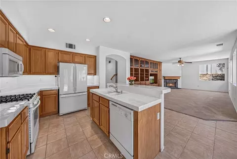 Kitchen - 39977 Chalon Ct, Temecula, CA 92591 photo 1 of 3