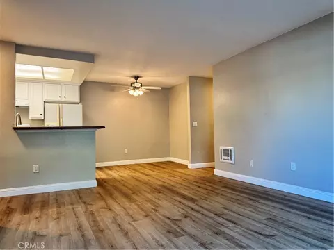 Living - 432 Edgehill #95, Oceanside, CA 92054 photo 5 of 8