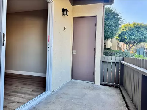 Exterior - 432 Edgehill #95, Oceanside, CA 92054 photo 3 of 7