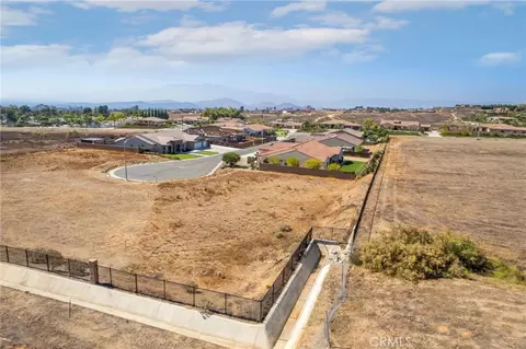 7948 Featherstone Ct, Riverside, CA 92506 photo 8
