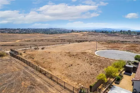 7948 Featherstone Ct, Riverside, CA 92506 photo 10