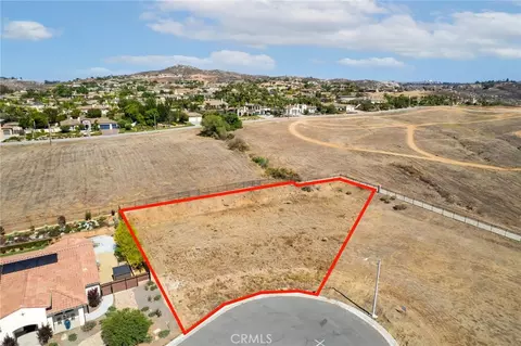 7948 Featherstone Ct, Riverside, CA 92506