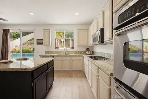 Kitchen - 34027 Abbey Rd, Temecula, CA 92592 photo 2 of 3