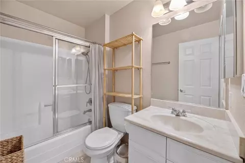 Bath - 2041 E Grand Ave #52, Escondido, CA 92027 photo 1 of 1