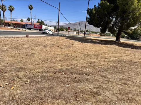 467 S Hewitt, San Jacinto, CA 92583