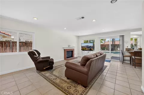 Living - 45686 Jeronimo, Temecula, CA 92592 photo 5 of 7