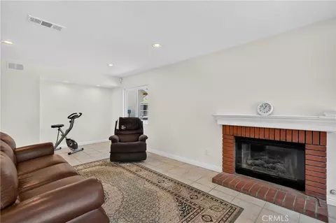 Living - 45686 Jeronimo, Temecula, CA 92592 photo 6 of 7