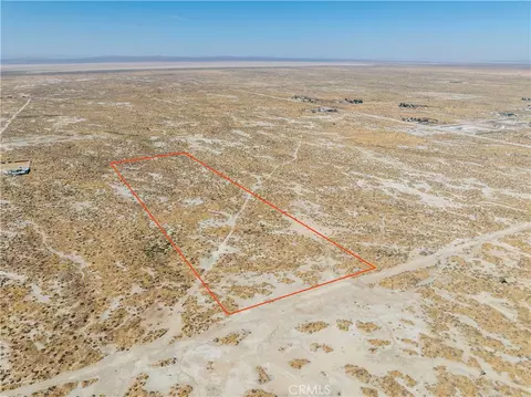 22 Avenue F, Redman, CA 93535