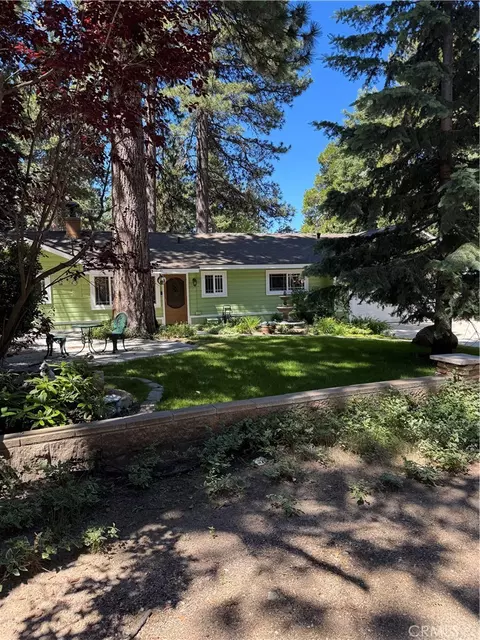 31671 Luring Pines Dr, Running Springs, CA 92382