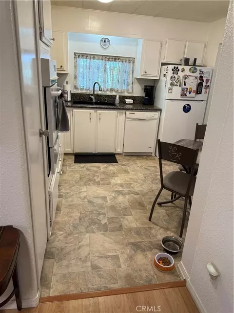 10564 Frontier, Cherry Valley, CA 92223 photo 9