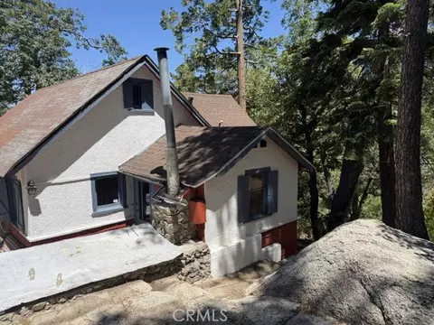 2475 Schaffer Dr, Idyllwild, CA 92549