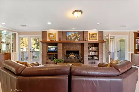 Living - 2923 Nuestra, Fallbrook, CA 92028 photo 1 of 2