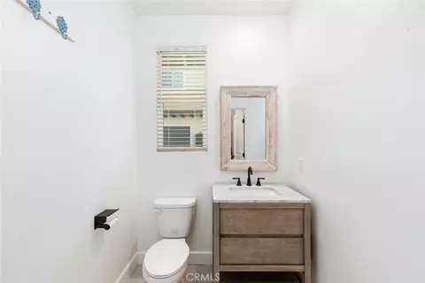 Bath - 39438 Corvina, Temecula, CA 92591 photo 1 of 2