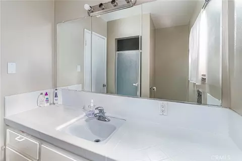 Bath - 21321 Lemon, Wildomar, CA 92595 photo 1 of 4