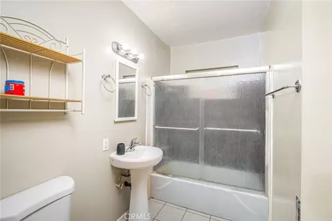 Bath - 21321 Lemon, Wildomar, CA 92595 photo 2 of 4
