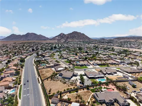 View/Area - 3608 Charolais Pl, Perris, CA 92571 photo 3 of 6