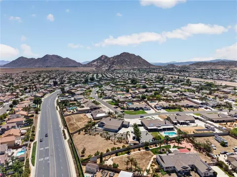 View/Area - 3608 Charolais Pl, Perris, CA 92571 photo 4 of 6