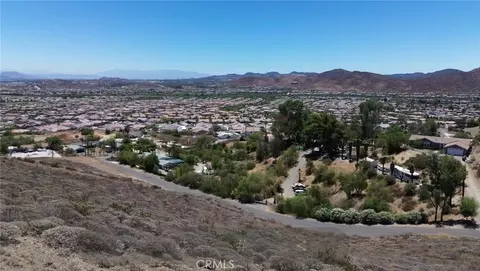 24200 Beverly, Menifee, CA 92587 photo 2