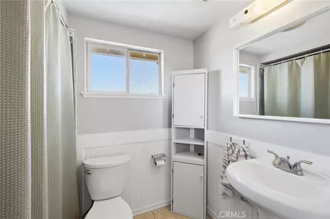 Bath - 468 E Vw, Santa Paula, CA 93060 photo 3 of 5
