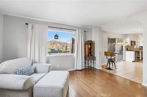 Living - 468 E Vw, Santa Paula, CA 93060 photo 2 of 2