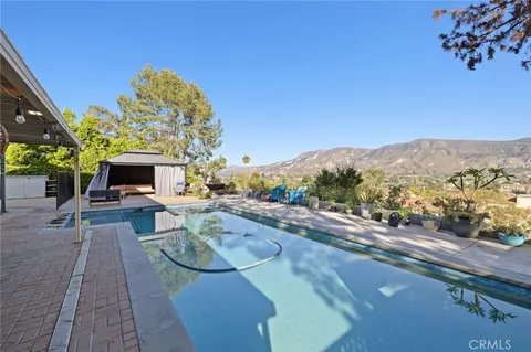 Exterior - 468 E Vw, Santa Paula, CA 93060 photo 3 of 20