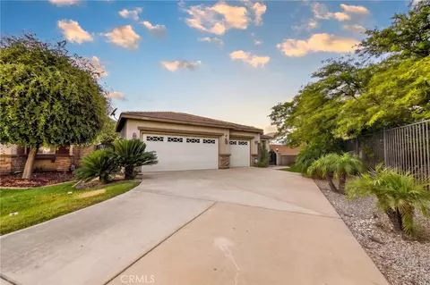 29403 Canyon Valley Dr, Lake Elsinore, CA 92530