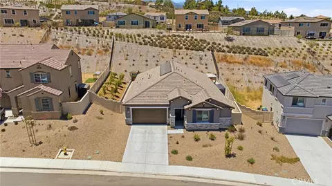 4139 Pioneer Ln, Lake Elsinore, CA 92530