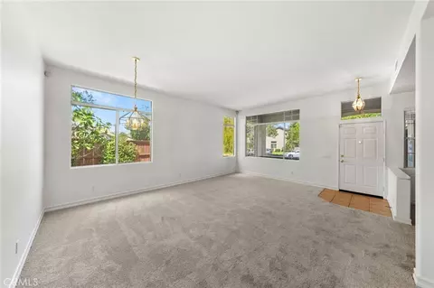 Living - 32015 Via Bonilla, Temecula, CA 92592 photo 2 of 6